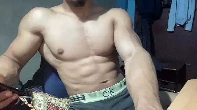 Snapshot of veilofstrength chatting on 09/09/25, 11:59 veilofstrength online show from 09/09/25, 11:59