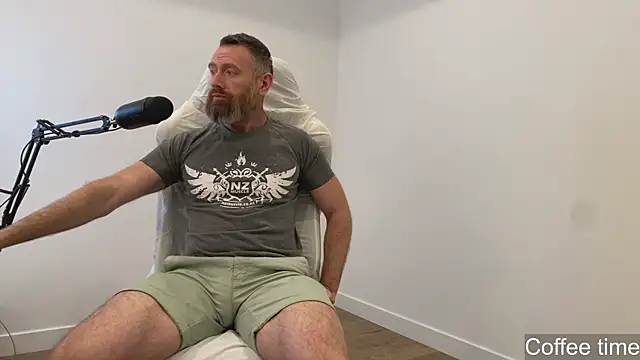 TheDonnyBasilisk online show from 06/12/26, 02:49