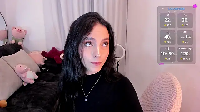 sarah saenz  online show from 07/30/26, 08:13