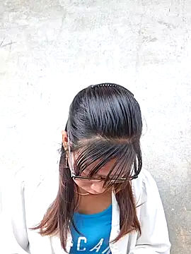 Snapshot of ngocngoc_cute chatting on 10/03/25, 12:40 ngocngoc cute online show from 10/03/25, 12:40