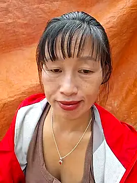 Snapshot of ngocngoc_cute chatting on 10/24/25, 01:03 ngocngoc cute online show from 10/24/25, 01:03