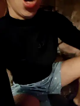 Snapshot of ngocngoc_cute chatting on 10/26/25, 10:47 ngocngoc cute online show from 10/26/25, 10:47