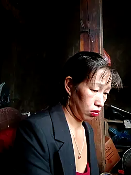 Snapshot of ngocngoc_cute chatting on 10/29/25, 02:03 ngocngoc cute online show from 10/29/25, 02:03