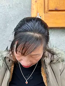 Snapshot of ngocngoc_cute chatting on 11/02/25, 01:41 ngocngoc cute online show from 11/02/25, 01:41