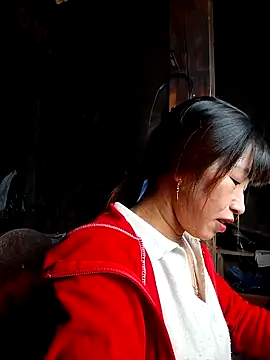 Snapshot of ngocngoc_cute chatting on 11/06/25, 01:06 ngocngoc cute online show from 11/06/25, 01:06