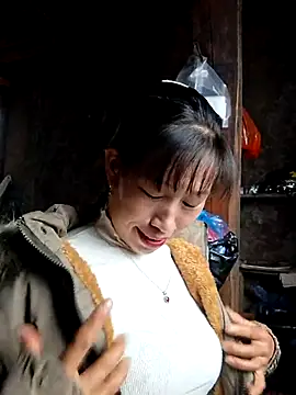 Snapshot of ngocngoc_cute chatting on 11/13/25, 01:59 ngocngoc cute online show from 11/13/25, 01:59