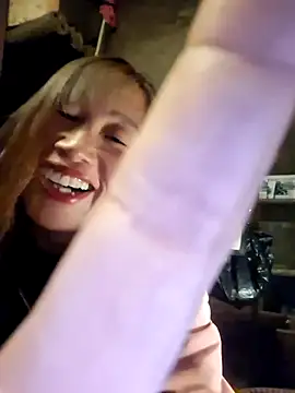 Snapshot of ngocngoc_cute chatting on 11/25/25, 12:49 ngocngoc cute online show from 11/25/25, 12:49