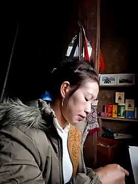 Snapshot of ngocngoc_cute chatting on 11/27/25, 11:51 ngocngoc cute online show from 11/27/25, 11:51