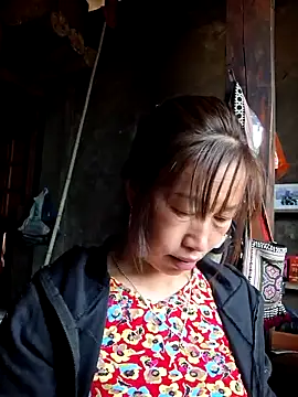 Snapshot of ngocngoc_cute chatting on 12/02/25, 12:38 ngocngoc cute online show from 12/02/25, 12:38