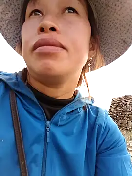 ngocngoc cute online show from 12/22/25, 03:03