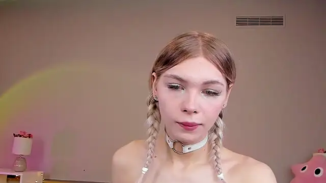 Blondy Fina online show from 04/08/26, 04:45