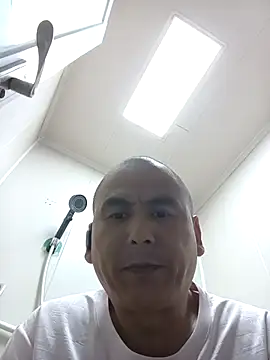 Snapshot of CWQ123 chatting on 06/18/26, 06:57 CWQ123 online show from 06/18/26, 06:57