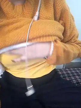 Neha Tyagi online show from 12/03/25, 05:15