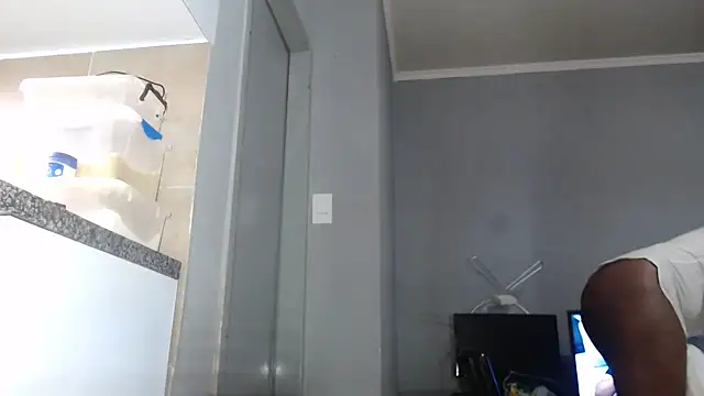 YummySyriaxoxo online show from 10/18/25, 07:31