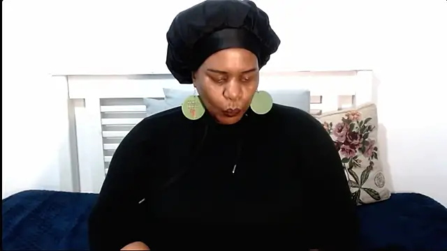 SplendidThalita online show from 10/21/25, 09:04