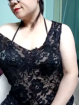 Snapshot of Spa-LinhLinh chatting on 09/25/25, 03:16 Spa-LinhLinh online show from 09/25/25, 03:16