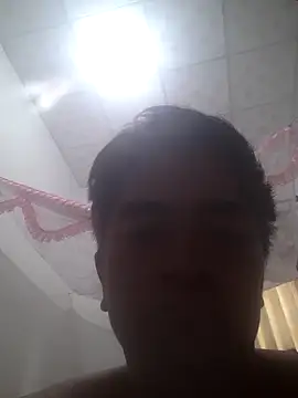 Snapshot of Brongiep chatting on 09/26/25, 02:04 Brongiep online show from 09/26/25, 02:04