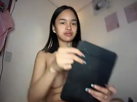 lelasohna online show from 04/18/26, 08:51