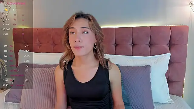 victoria decapri online show from 11/19/25, 08:09