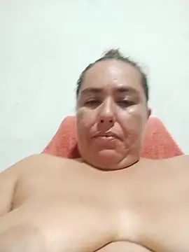 yyuly online show from 11/07/25, 12:43