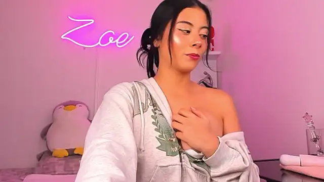 zoecams1 online show from 02/12/26, 08:04