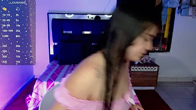 taniaqueen18 online show from 09/08/25, 08:08