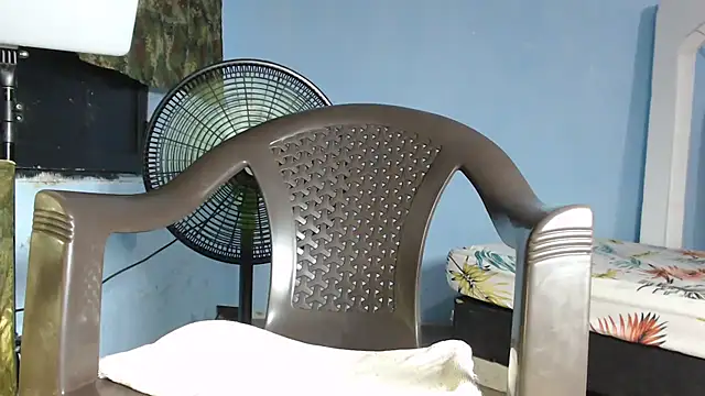 maggi hotsson online show from 11/14/25, 10:36