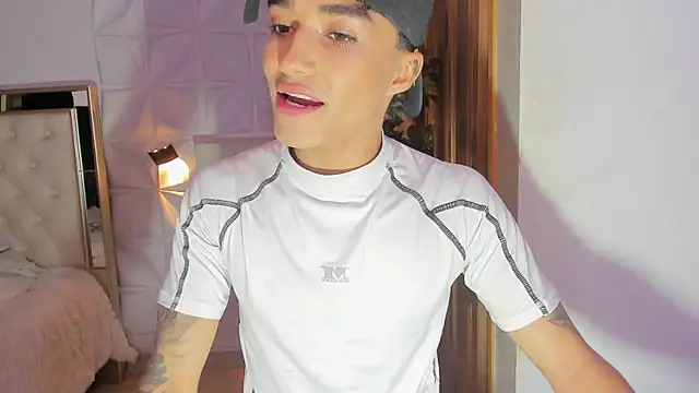 Snapshot of Wyatt_Rose chatting on 11/27/25, 03:41 Wyatt Rose online show from 11/27/25, 03:41