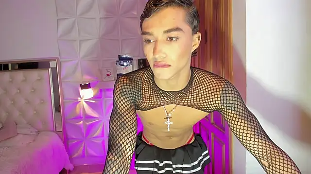 Snapshot of Wyatt_Rose chatting on 11/30/25, 04:05 Wyatt Rose online show from 11/30/25, 04:05