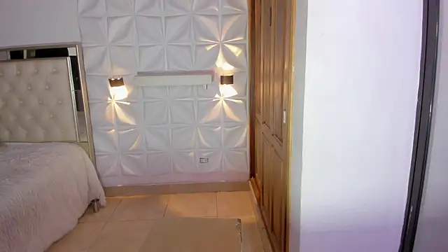 Snapshot of Wyatt_Rose chatting on 12/04/25, 03:38 Wyatt Rose online show from 12/04/25, 03:38