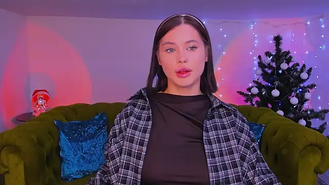 lil angel  online show from 12/16/25, 01:05