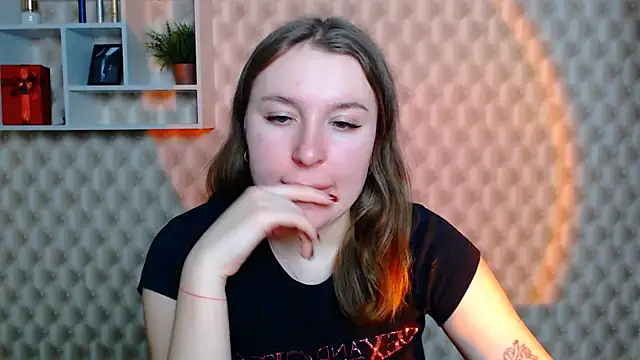 JuliaTopp  online show from 01/19/26, 07:56