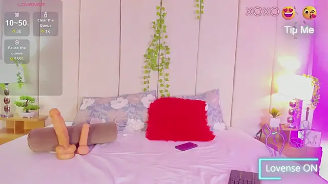 mia rousse25 online show from 04/23/26, 01:29