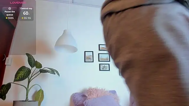 Coco joness online show from 11/09/25, 07:56