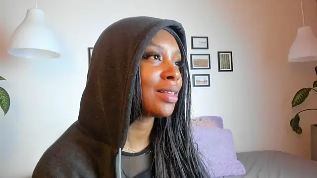 Coco joness online show from 11/20/25, 08:08