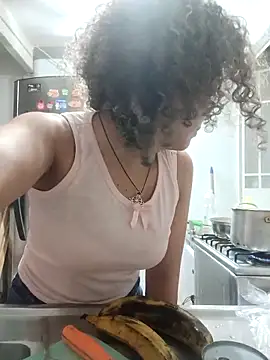 Snapshot of CATTALINAHOT chatting on 02/16/26, 09:22 CATTALINAHOT online show from 02/16/26, 09:22