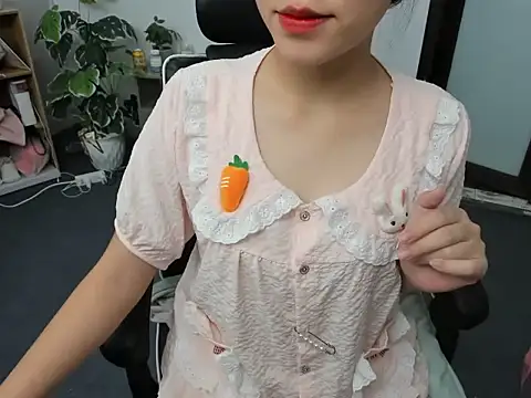 Snapshot of Xiao_cute chatting on 09/22/25, 02:52 Xiao cute online show from 09/22/25, 02:52