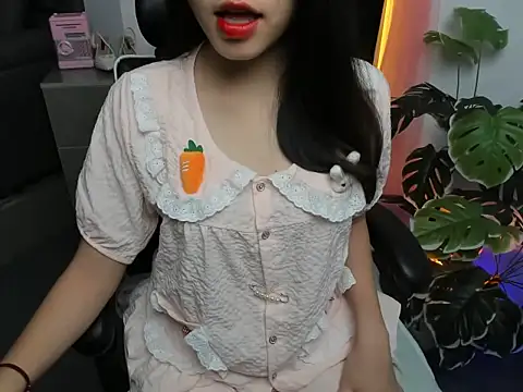 Snapshot of Xiao_cute chatting on 09/25/25, 02:32 Xiao cute online show from 09/25/25, 02:32