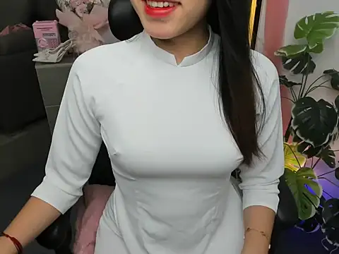 Snapshot of Xiao_cute chatting on 10/14/25, 01:56 Xiao cute online show from 10/14/25, 01:56