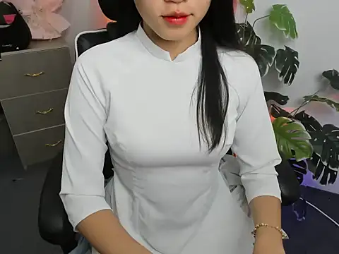 Snapshot of Xiao_cute chatting on 11/10/25, 02:16 Xiao cute online show from 11/10/25, 02:16