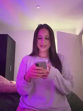 Snapshot of laylabliss chatting on 11/14/25, 12:31 laylabliss online show from 11/14/25, 12:31