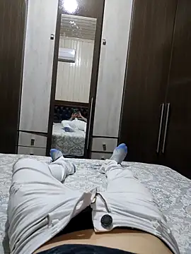 Gustavo198045 online show from 10/26/25, 05:57