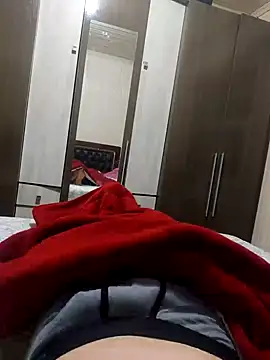 Gustavo198045 online show from 10/29/25, 03:09