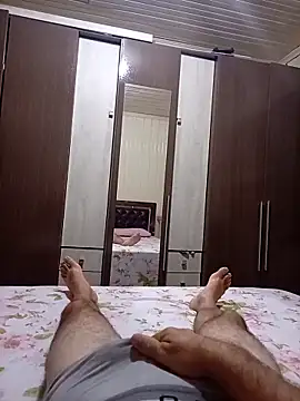 Gustavo198045 online show from 04/21/26, 01:42