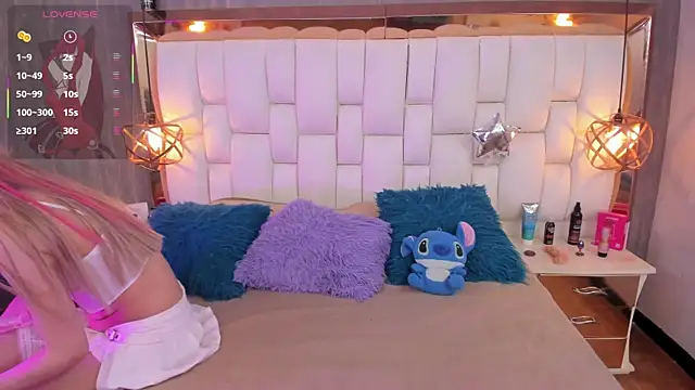 Foxxy Doll online show from 03/30/26, 04:41