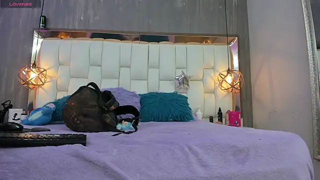 Foxxy Doll online show from 04/20/26, 02:53