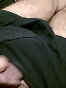 bullut06 online show from 11/04/25, 02:43