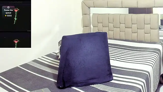 gabrielaponce11 online show from 04/22/26, 01:34