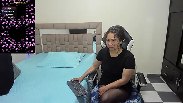Snapshot of gabrielaponce11 chatting on 05/07/26, 01:49 gabrielaponce11 online show from 05/07/26, 01:49