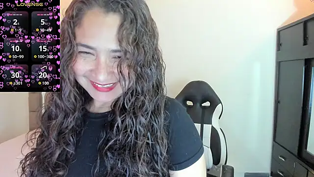Snapshot of gabrielaponce11 chatting on 05/11/26, 01:17 gabrielaponce11 online show from 05/11/26, 01:17